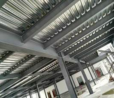 钢结构工程加层是新型的技术，大大提高钢构建筑效率